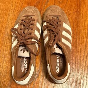 Never worn ADIDAS BRMD WMNS “SANDY PINK" - Size 8